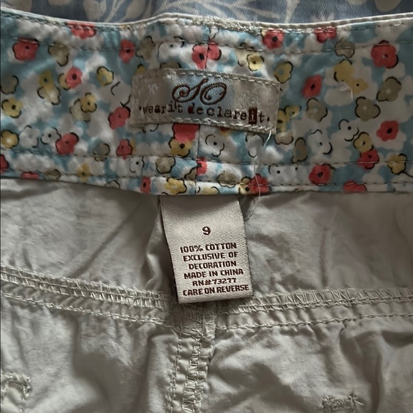 Light Gray Cropped Pants - Picture 4 of 4